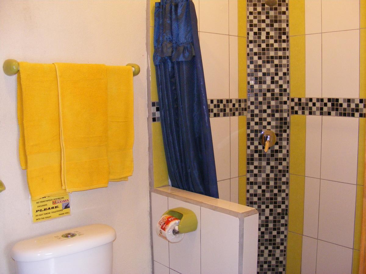Hostal Maxima Puerto López エクステリア 写真